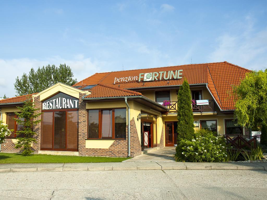 Penzion Fortune Dunajská Streda المظهر الخارجي الصورة